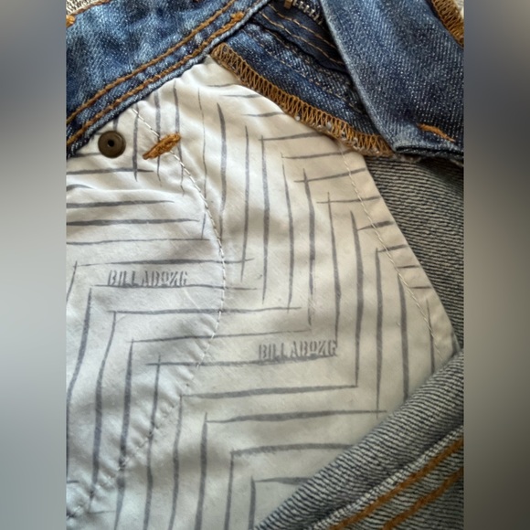 Women’s Billabong MiniLow Rise Denim Distressed Skirt - Picture 14 of 15